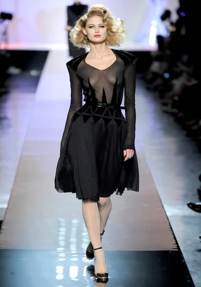 Look 15